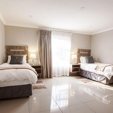 Windmills Rest Hotel พริทอเรีย ภายนอก รูปภาพ