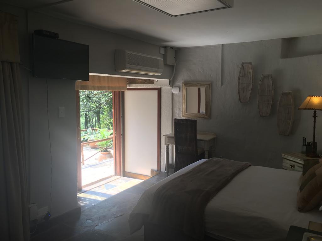 Windmills Rest Hotel พริทอเรีย ภายนอก รูปภาพ