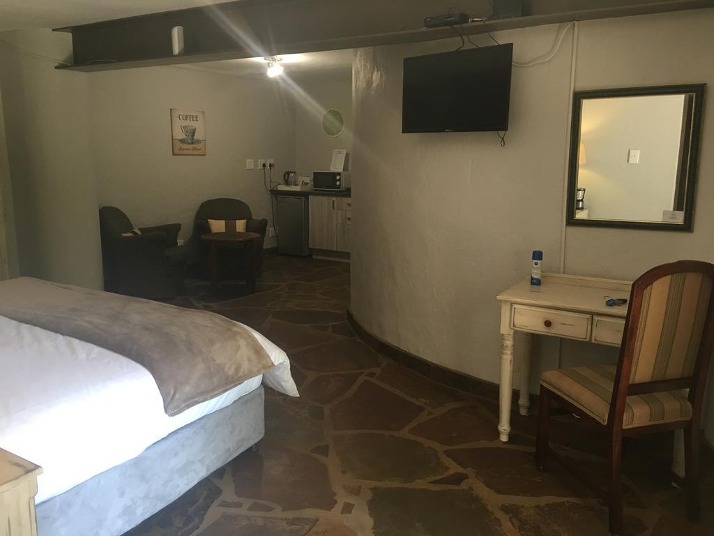 Windmills Rest Hotel พริทอเรีย ภายนอก รูปภาพ