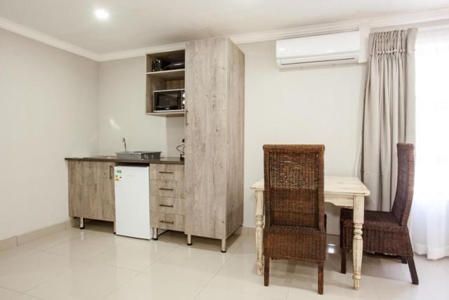 Windmills Rest Hotel พริทอเรีย ภายนอก รูปภาพ