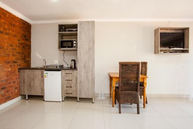 Windmills Rest Hotel พริทอเรีย ภายนอก รูปภาพ